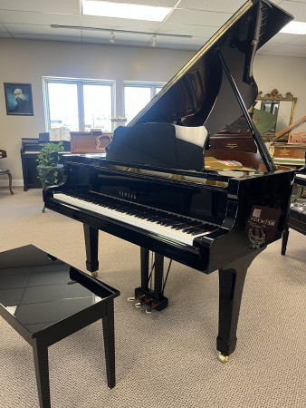 1993 Yamaha G2 grand piano - Grand Pianos